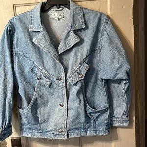 1980s denim jacket size Medium
